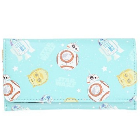 Handbags - 🆕️ NWT Star Wars Tossed Droids Mint Flap Wallet